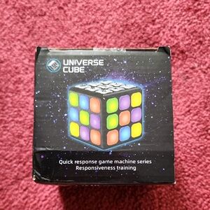 Universe Cube Quick Response Electronic Rechargeable Game